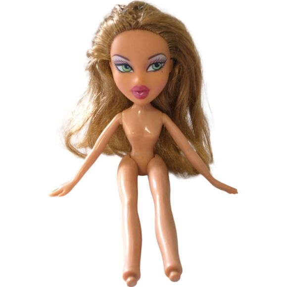 Bratz Slumber Party Yasmin No Clothes Or Feet Vintage 2003 Green Eyes Pink Lips. - Picture 7 of 16